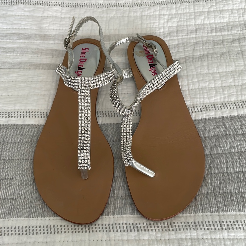 Excellent used condition sandals